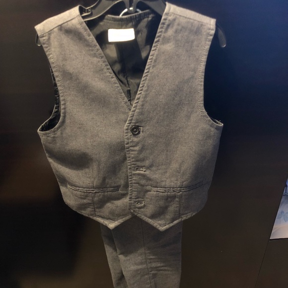 Boys vest and pants - Picture 1 of 1